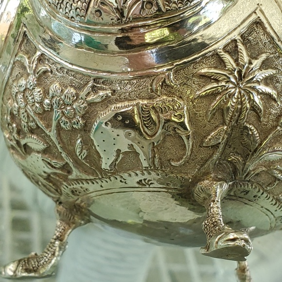 2 Indian Silver Bowls Elephants, Tigers, Palms - Picture 7 of 8